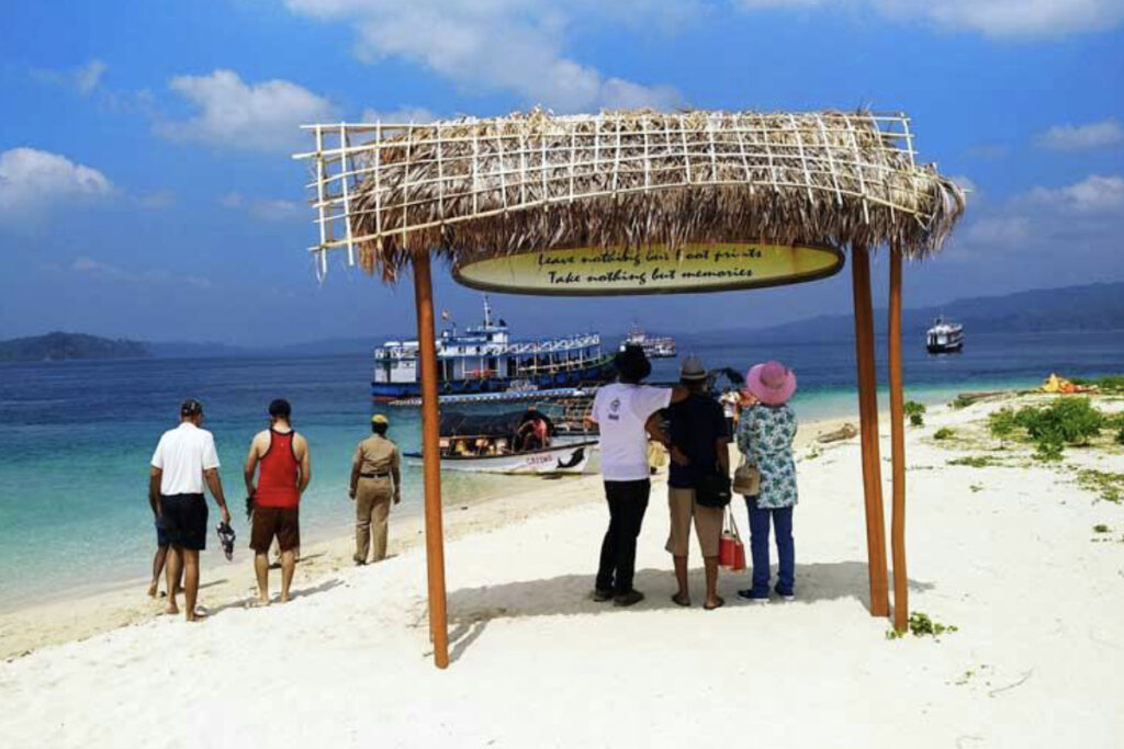 Jolly Buoy Island @1,275/-pp
