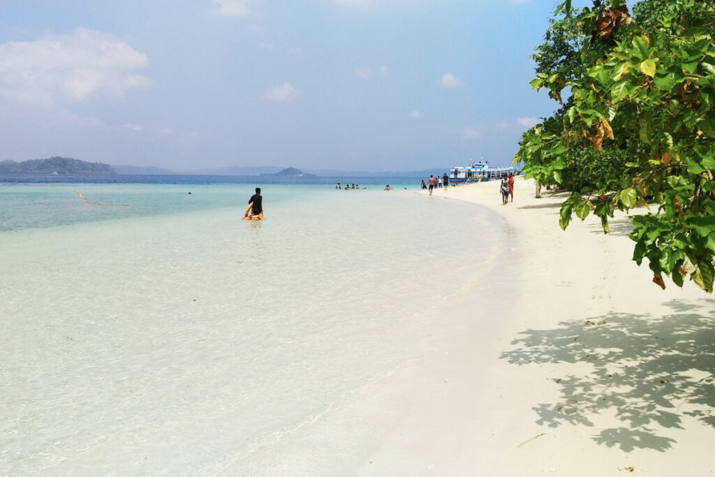 Jolly Buoy Island @1,275/-pp